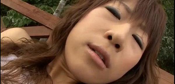  Asuka Ishihara loves cracking her pussy in outdoor